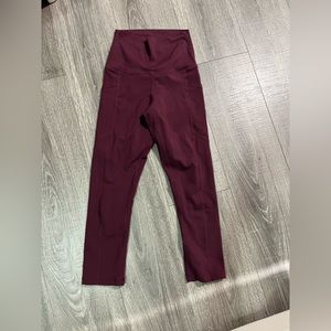yogalicious maroon capri leggings